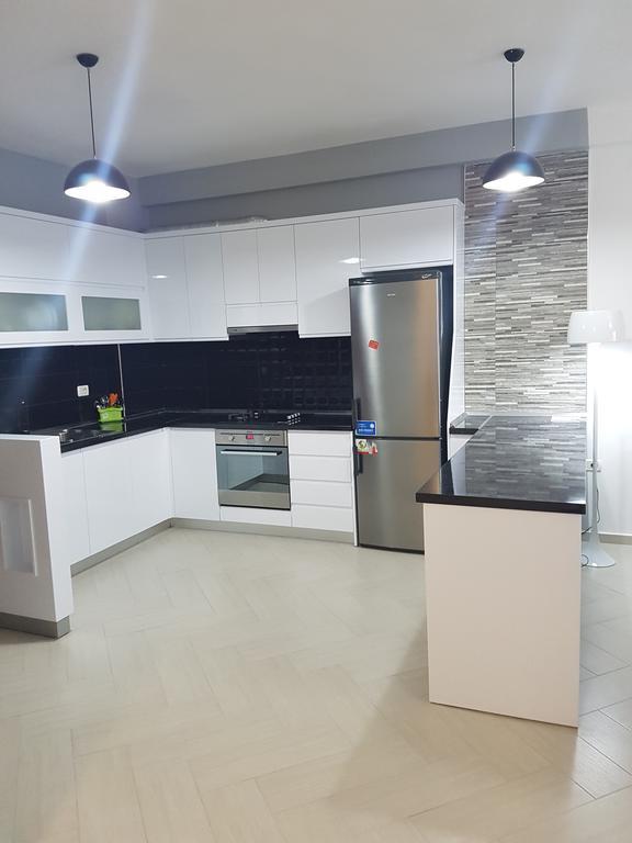 Modern Cozy Apartment Seaview Vlorë Buitenkant foto
