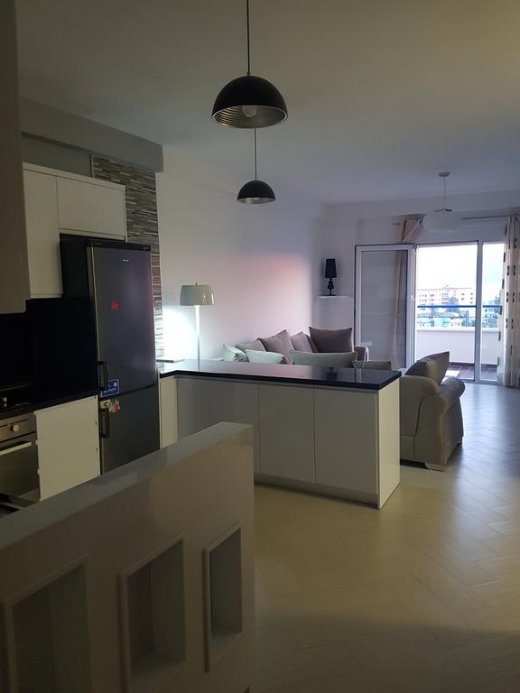 Modern Cozy Apartment Seaview Vlorë Buitenkant foto