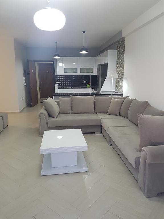 Modern Cozy Apartment Seaview Vlorë Buitenkant foto
